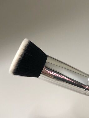 Colourpop Foundation Brush